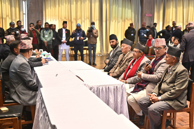 सभामुखमा एमालेका घिमिरेले गरे उम्मेदवारी दर्ता, प्रस्तावक नेम्वाङ र समर्थक पाण्डे